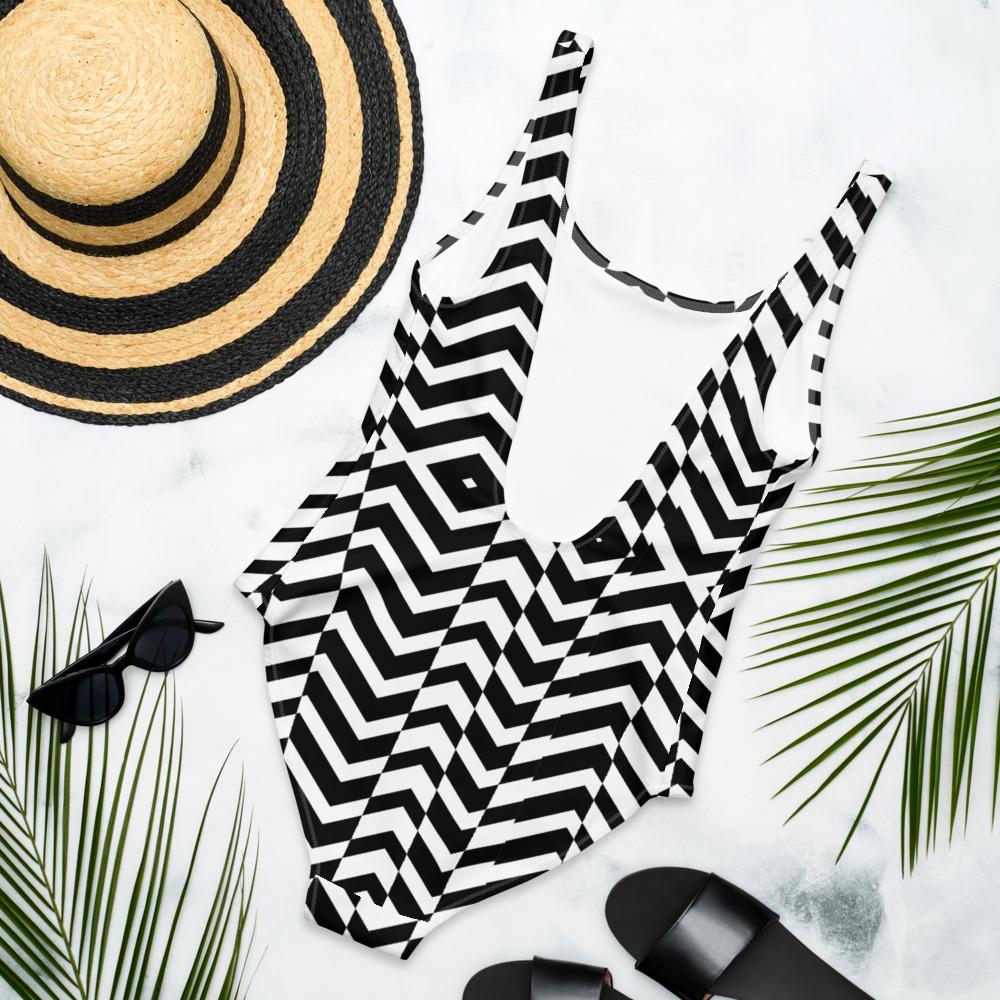 65 MCMLXV Women's Black and White Chevron Wave Print One - Piece Swimsuit - 65mcmlxv