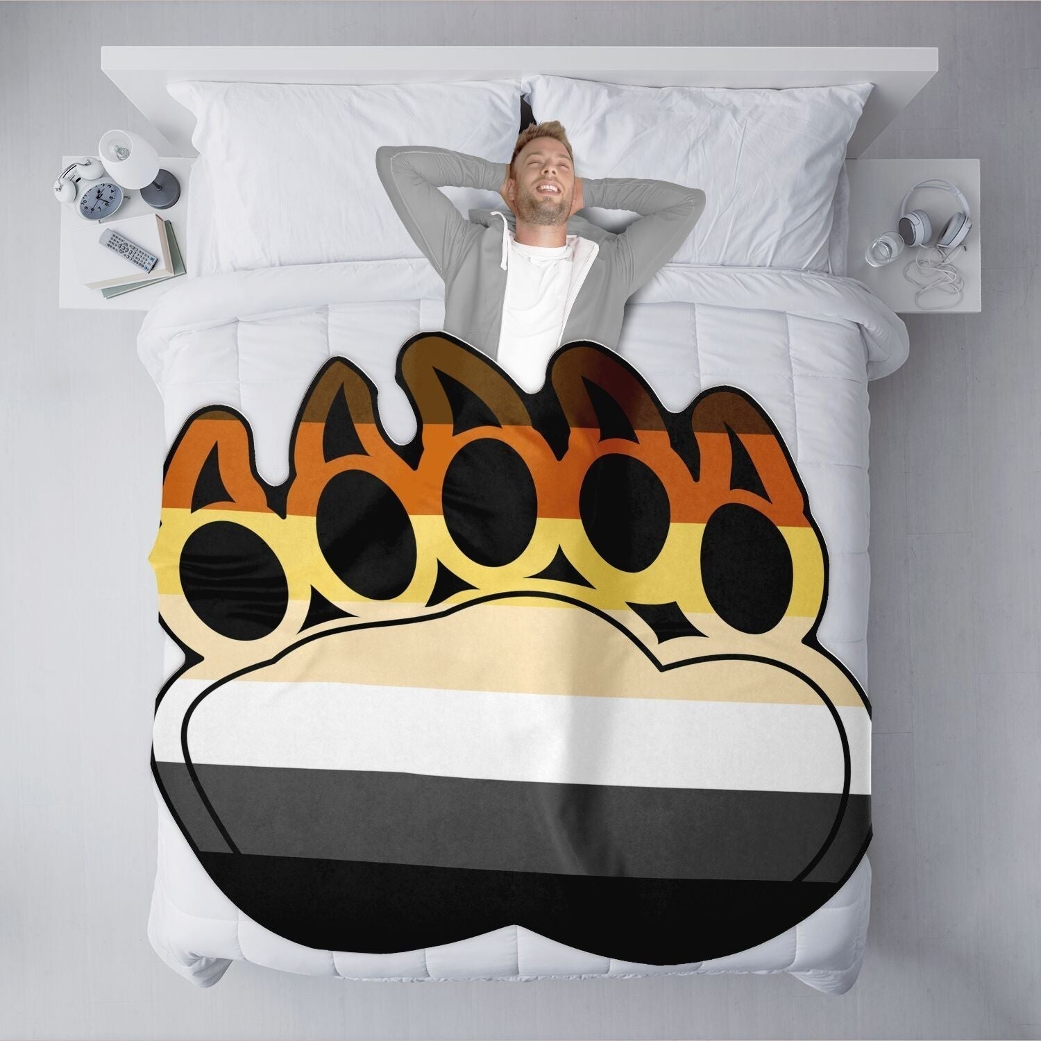 65 MCMLXV LGBT Bear Pride Flag Paw Print Fleece Throw Blanket - 65mcmlxv