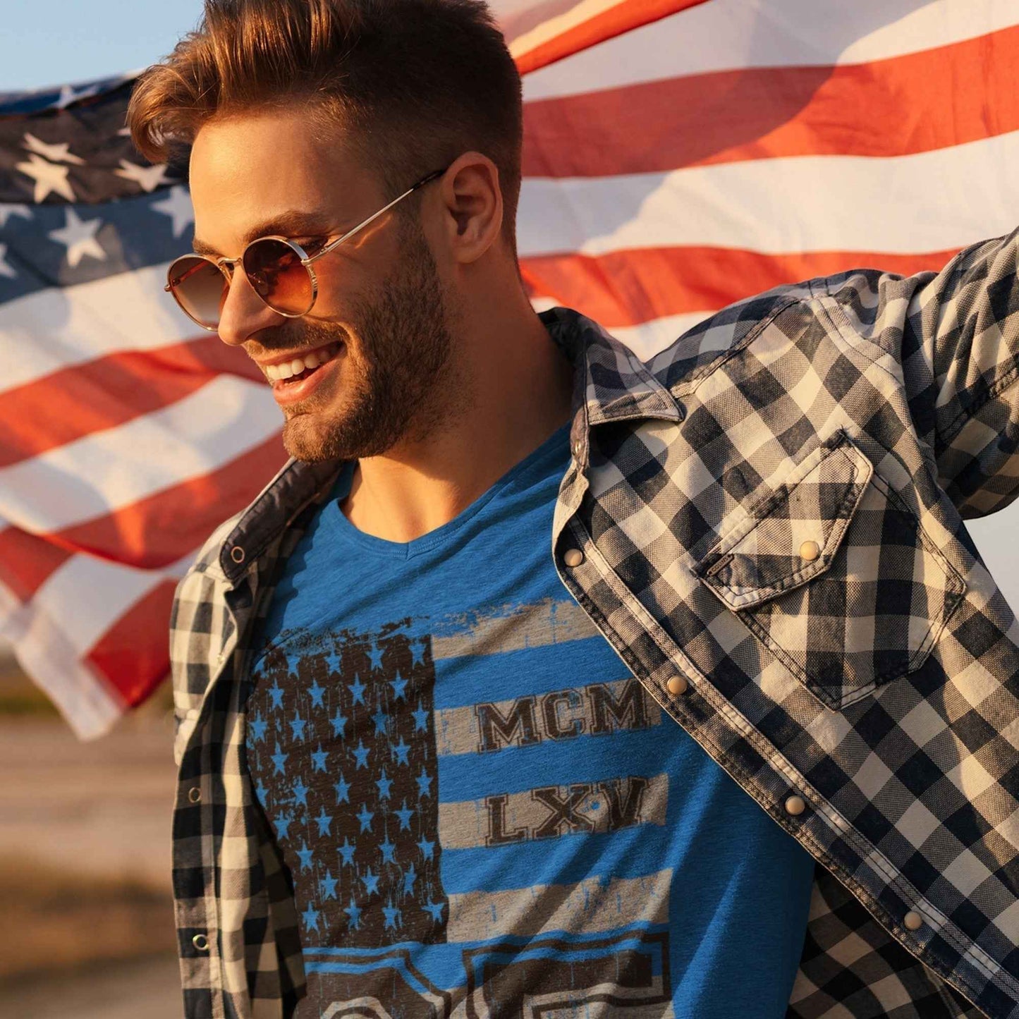 65 MCMLXV Men's Vintage USA Flag Americana Graphic T-Shirt