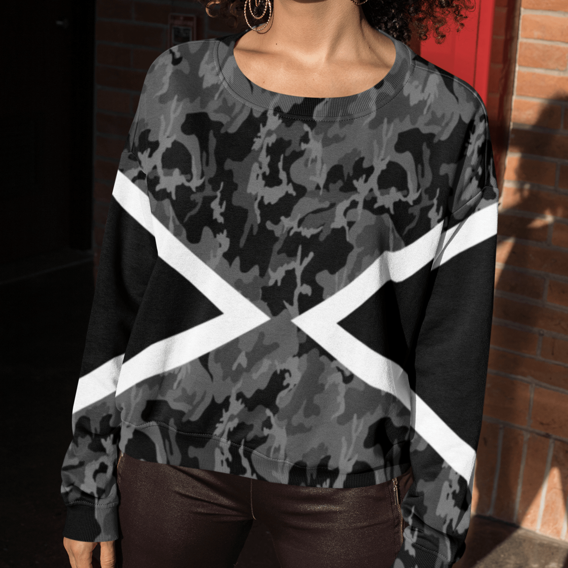 65 MCMLXV Unisex Black and White Chevron Camouflage Print Sweatshirt - 65mcmlxv