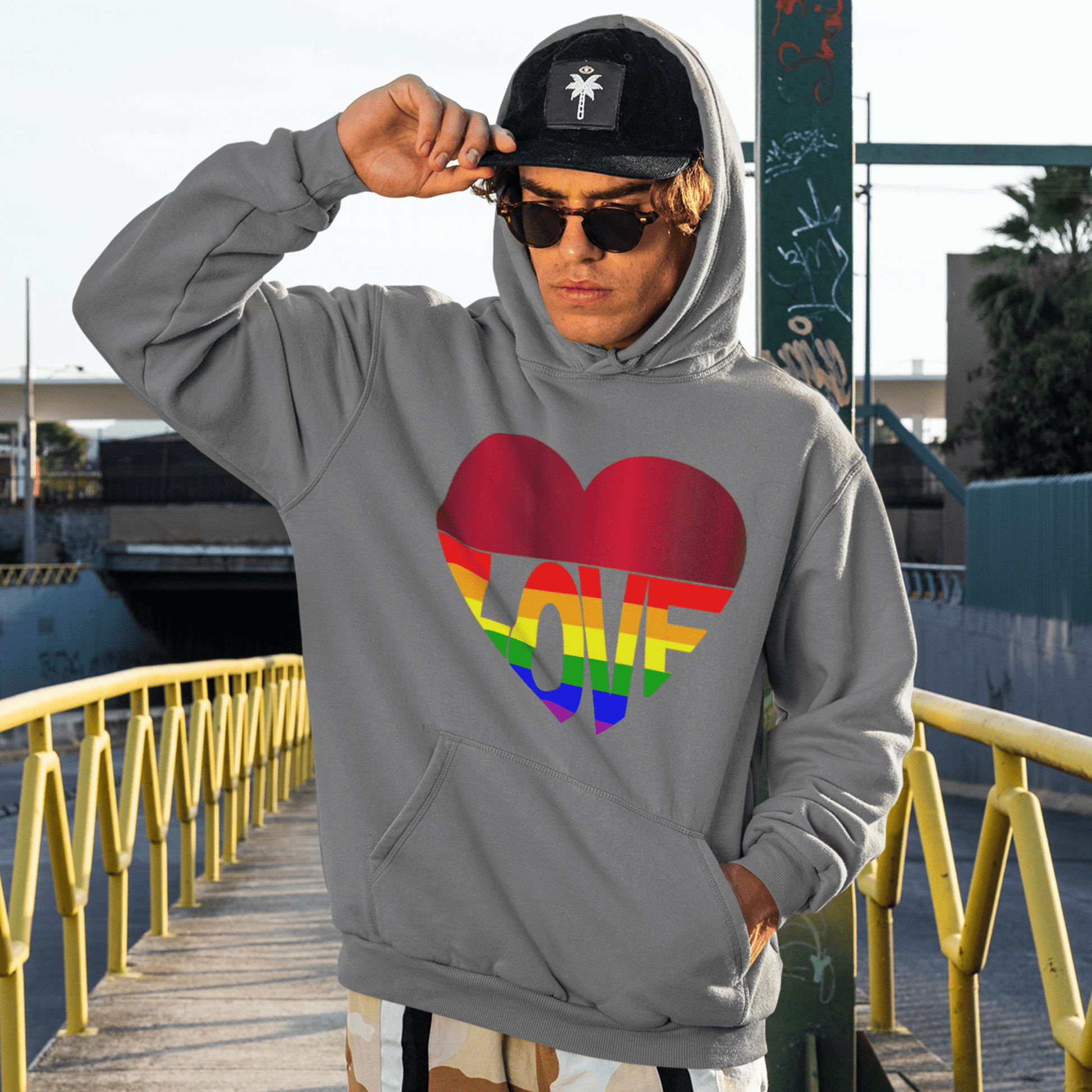 65 MCMLXV Unisex LGBT Rainbow Flag Love Heart Graphic Fleece Hoodie - 65mcmlxv