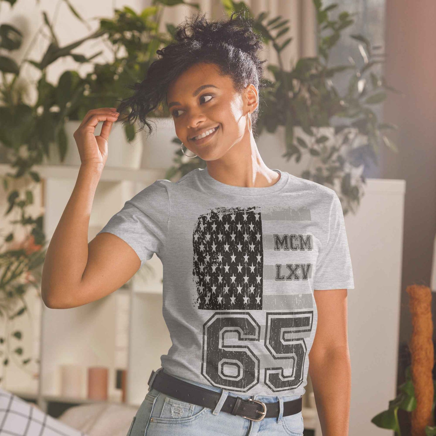 65 MCMLXV Women's Vintage USA Flag Americana Graphic T-Shirt