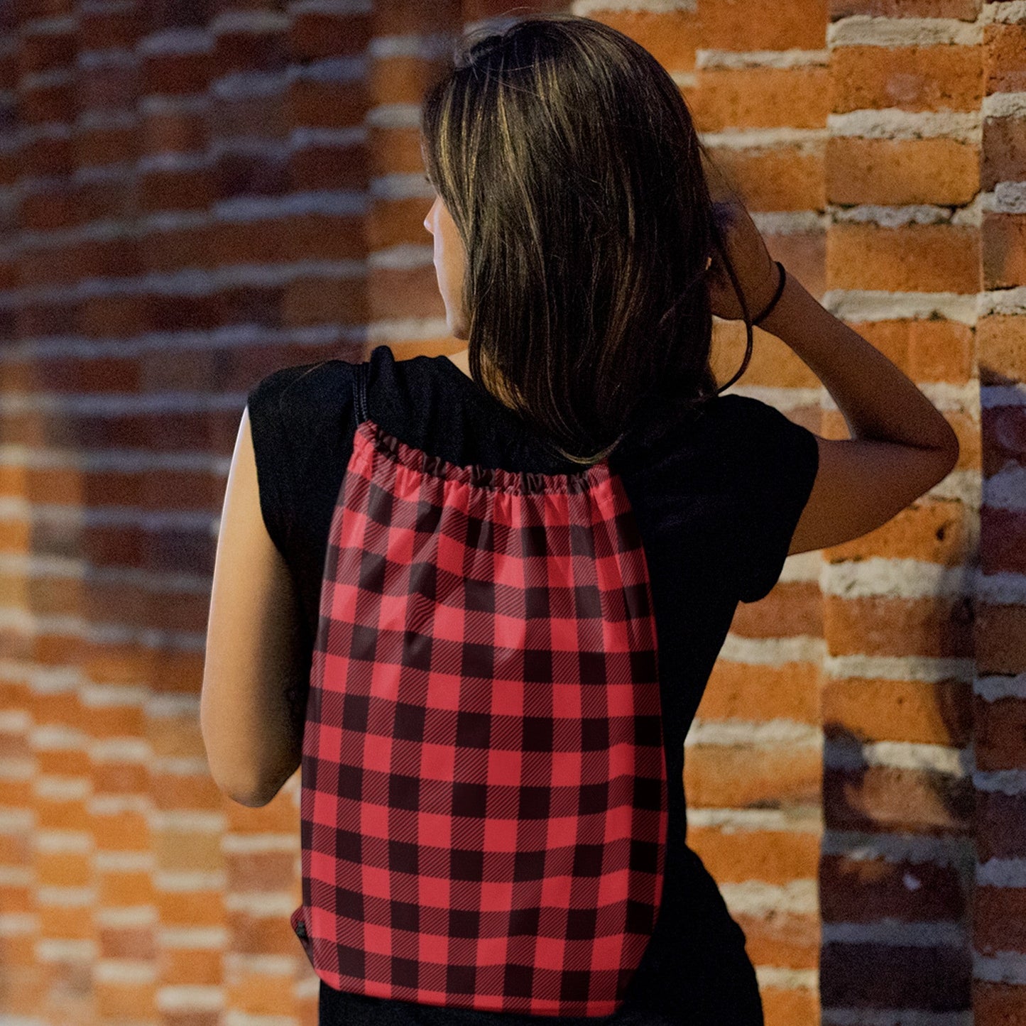 65mcmlxv red and black buffalo plaid print drawstring sack bag made of polyester with linen effect.