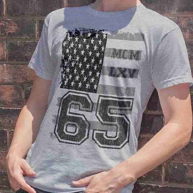 65 MCMLXV Men's Vintage USA Flag Americana Graphic T-Shirt