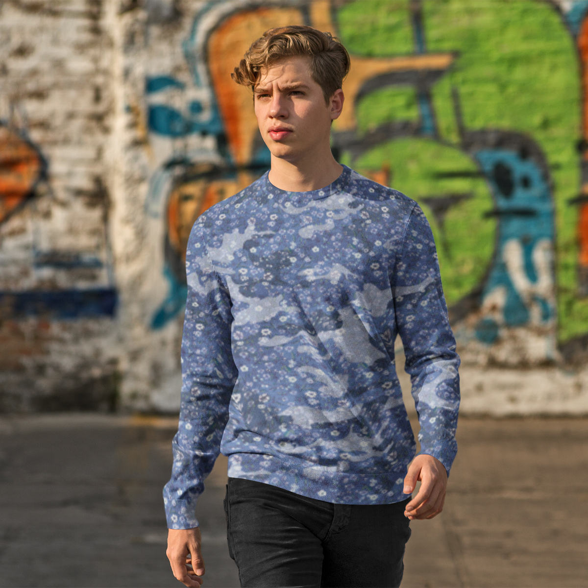 65 MCMLXV Unisex Blue Camouflage & Floral Print Fleece Sweatshirt