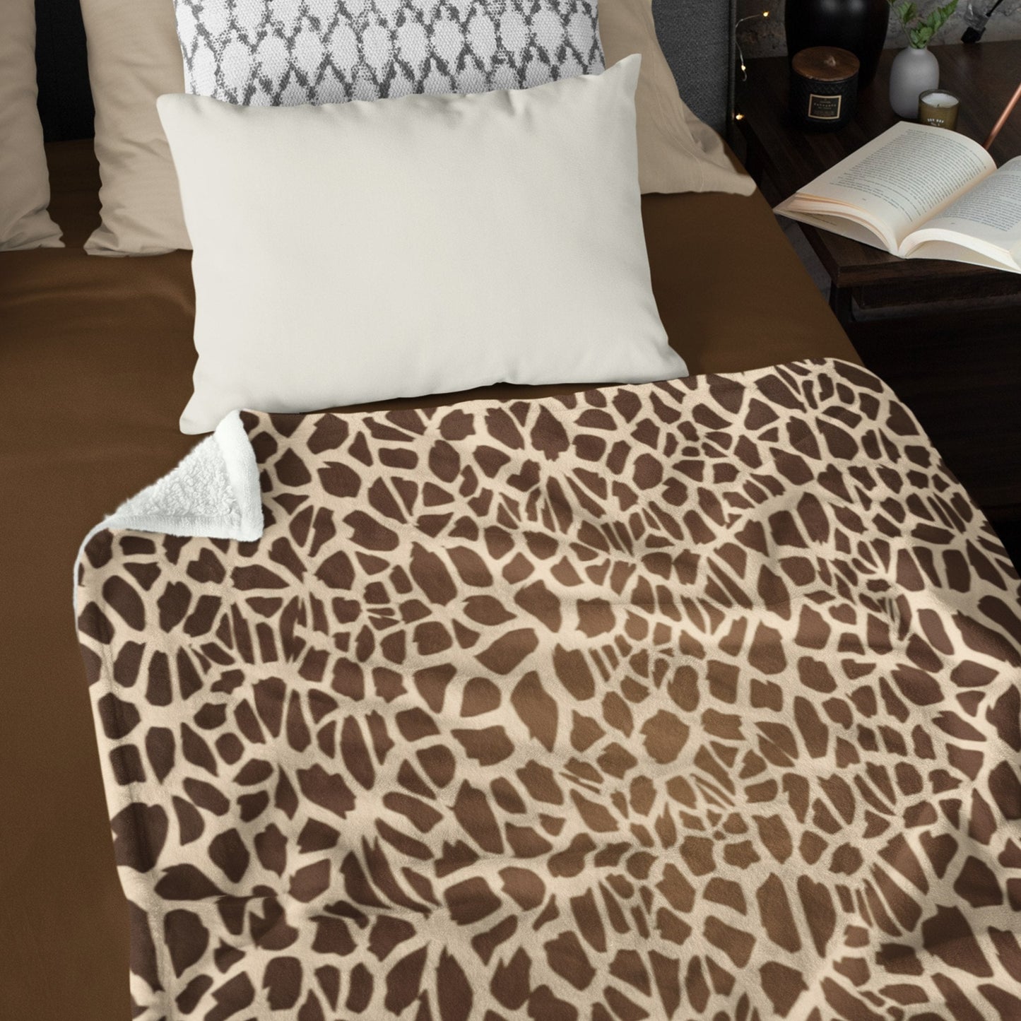 65 MCMLXV Giraffe Print Microfleece Blanket - 65mcmlxv