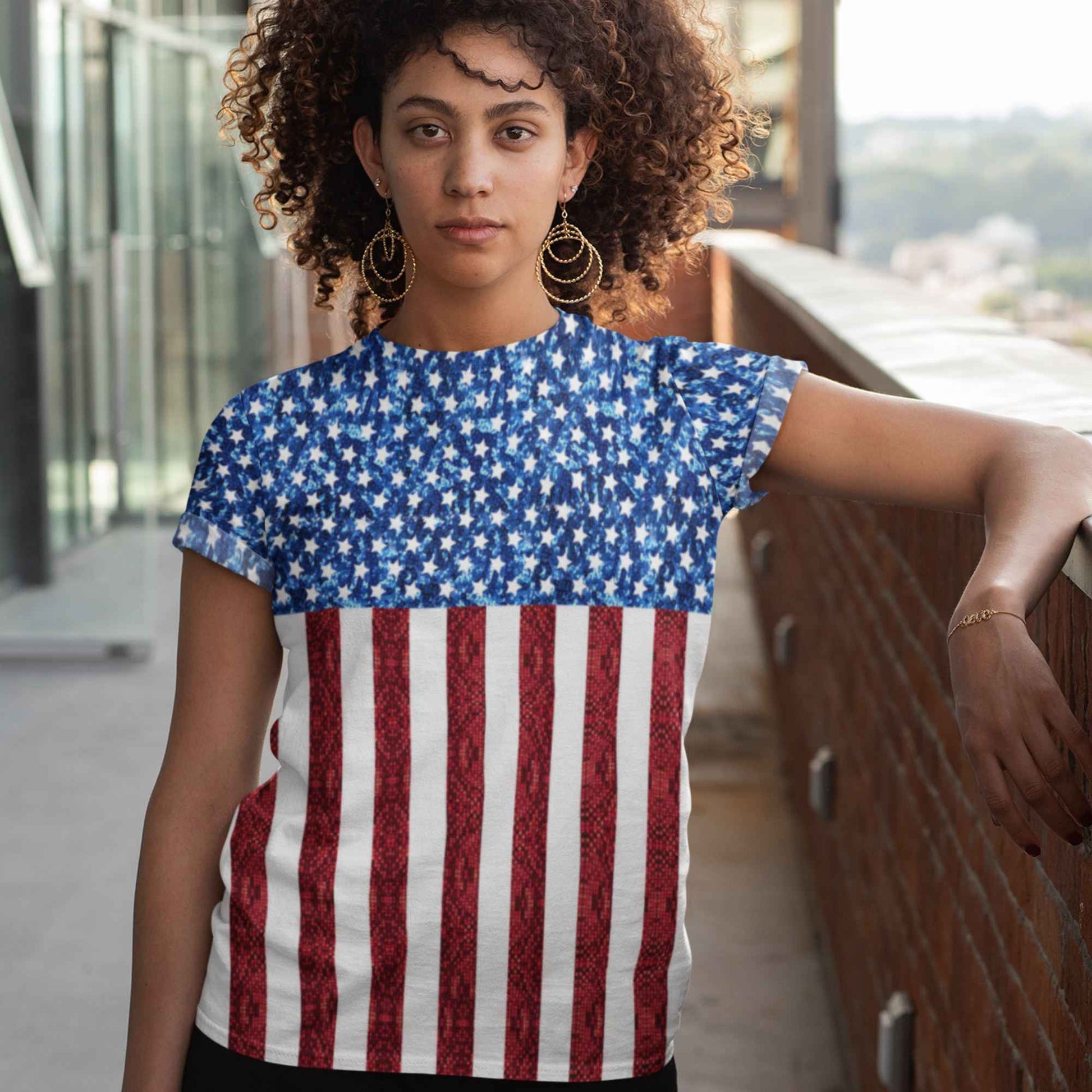 65 MCMLXV Women's American Flag Sequin Print T-Shirt